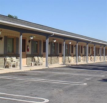 Travelodge By Wyndham Strasburg/Lancaster Amish Country Extérieur photo