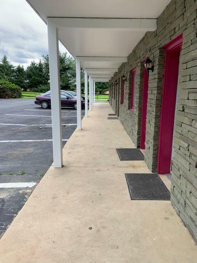 Travelodge By Wyndham Strasburg/Lancaster Amish Country Extérieur photo